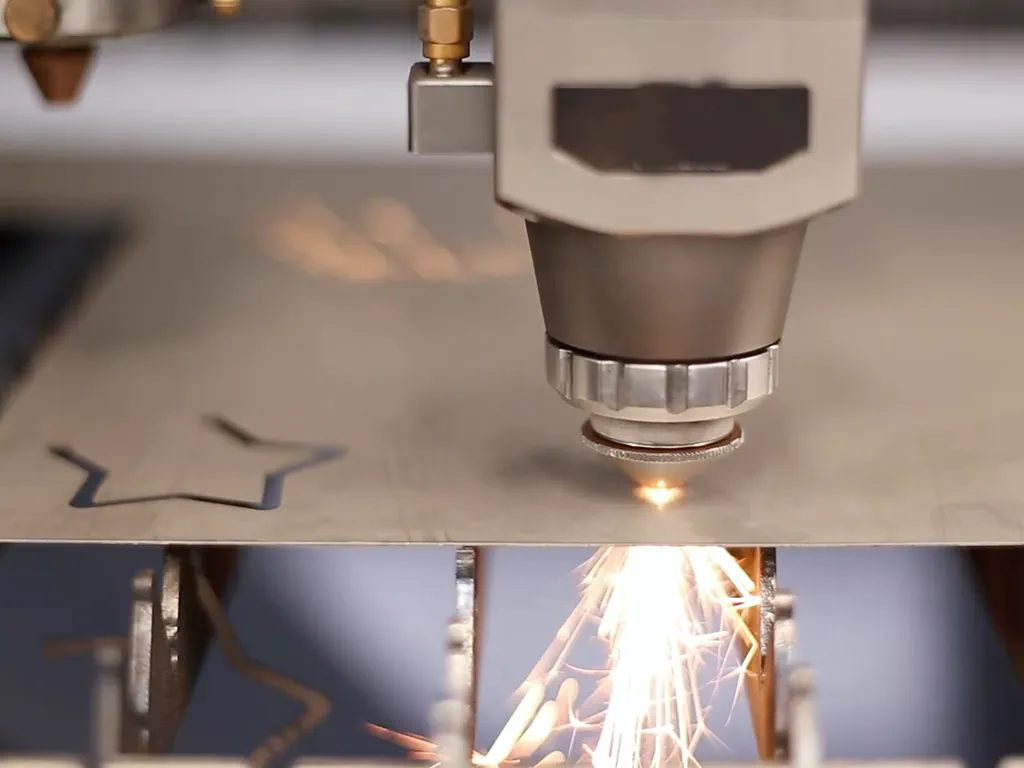 close up of the fiber laser cutting machine in operation