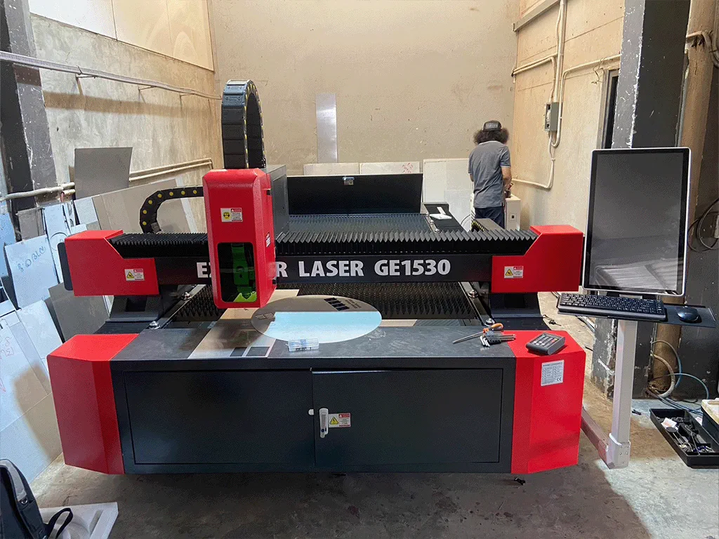 Photo of fiber laser cutting machine